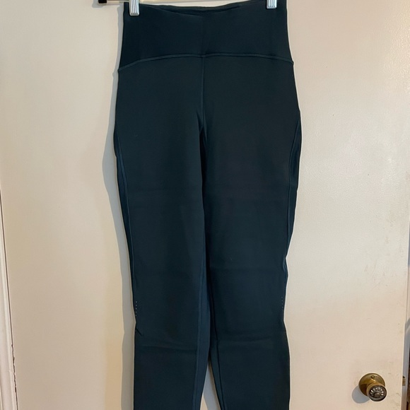 Lululemon Chase the Chill Running Pant 28” | Size 2 - Picture 2 of 8